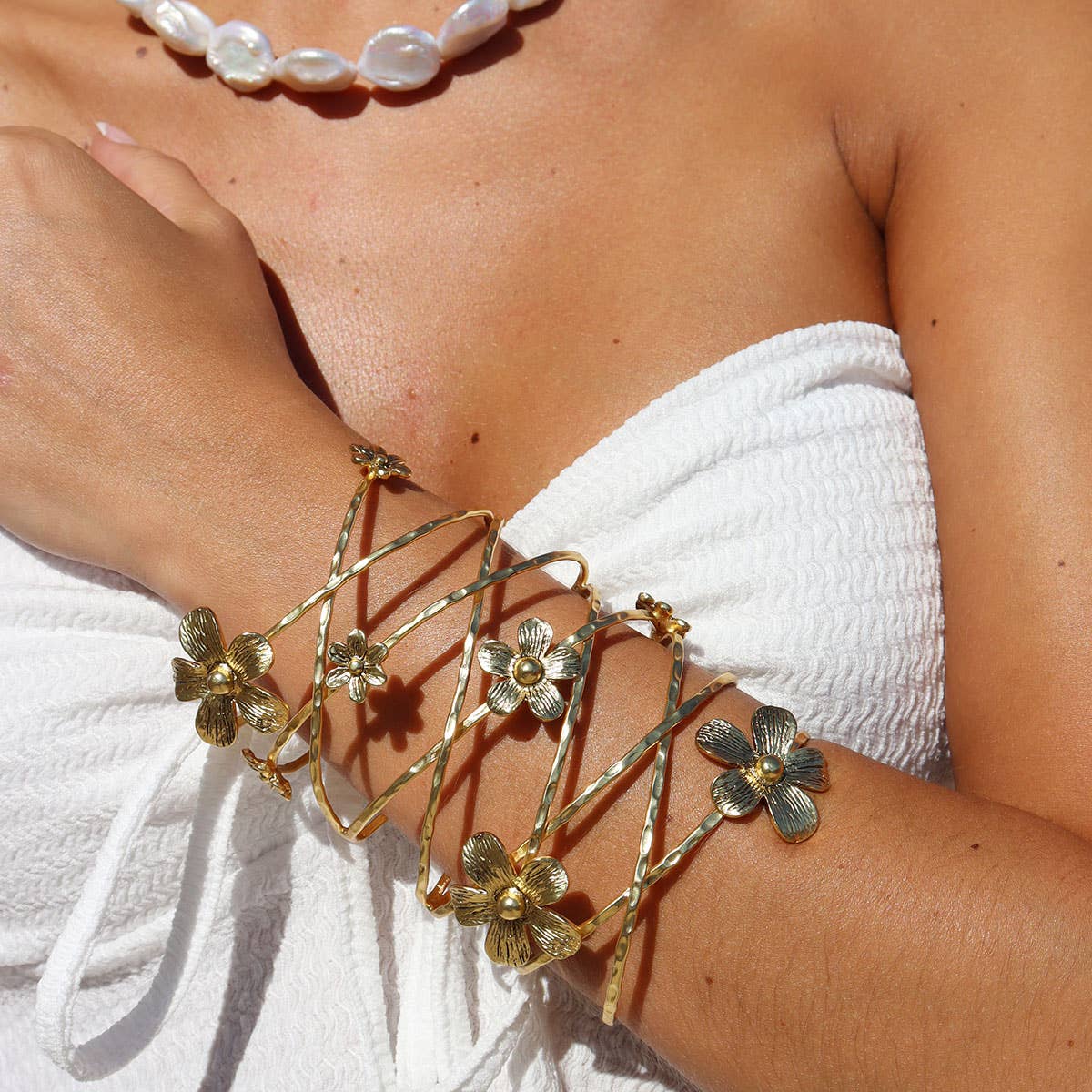 Wire flower cuff