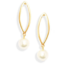 Load image into Gallery viewer, Elongated link earring with small pearl dangle
