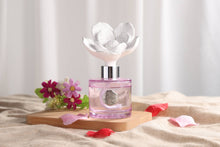 Load image into Gallery viewer, Lilac Magnolia Flower Diffuser Gift Set - Elegant Peony
