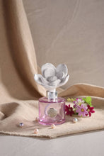 Load image into Gallery viewer, Lilac Magnolia Flower Diffuser Gift Set - Elegant Peony
