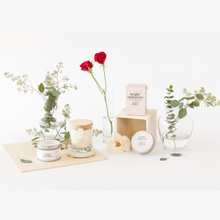 Load image into Gallery viewer, Rose &amp; Vanilla Soy Candle
