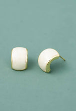 Load image into Gallery viewer, Ripple Earrings in Ivory
