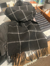 Load image into Gallery viewer, Mens 95/5 Wool/Cashmere Woven Windowpane Scarf
