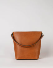 Load image into Gallery viewer, Bobbi Bucket Bag Maxi - Classic Leather
