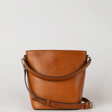Load image into Gallery viewer, Bobbi Bucket Bag Midi - Classic Leather
