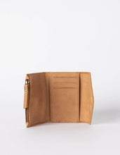 Load image into Gallery viewer, Josie&#39;s Purse - Camel Hunter Leather
