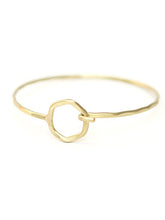 Load image into Gallery viewer, Hexagon Clasp Hammered Bracelet
