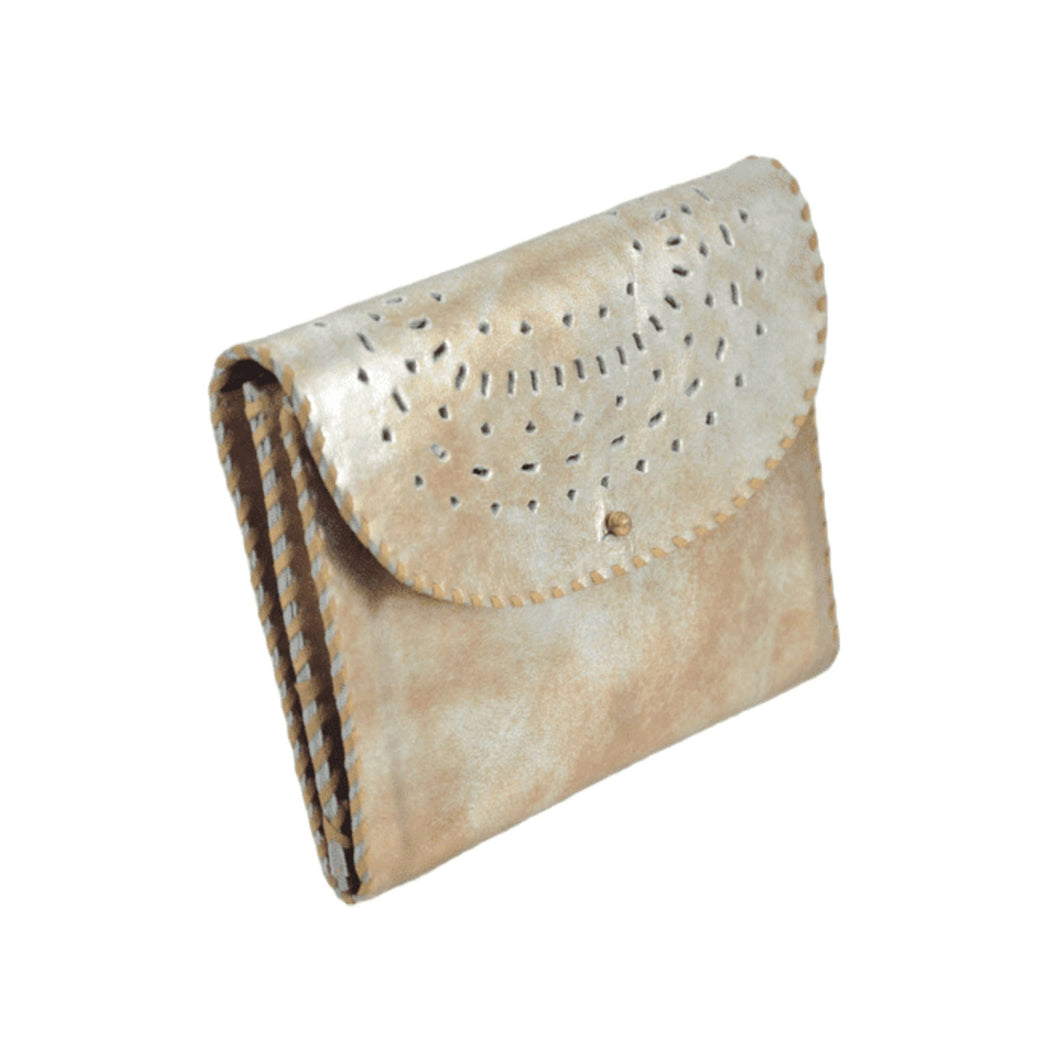 Gini Envelope Clutch - Metallic Leather