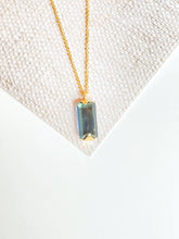 Load image into Gallery viewer, Vera Pendant Necklace
